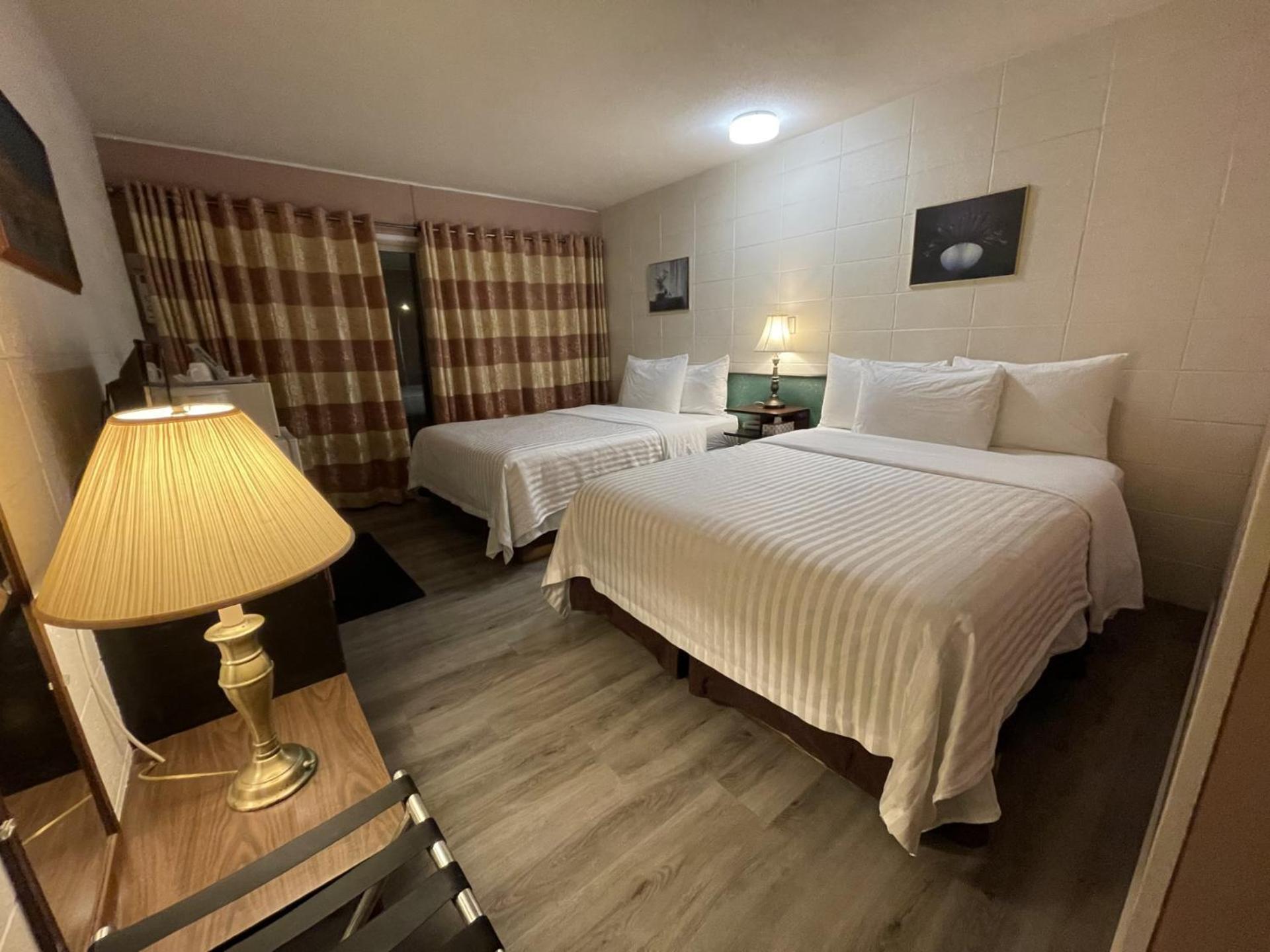 Holiday House Motel Ледисмит Экстерьер фото
