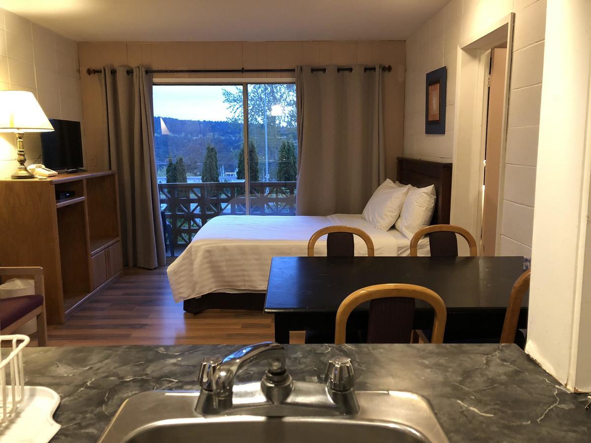 Holiday House Motel Ледисмит Экстерьер фото