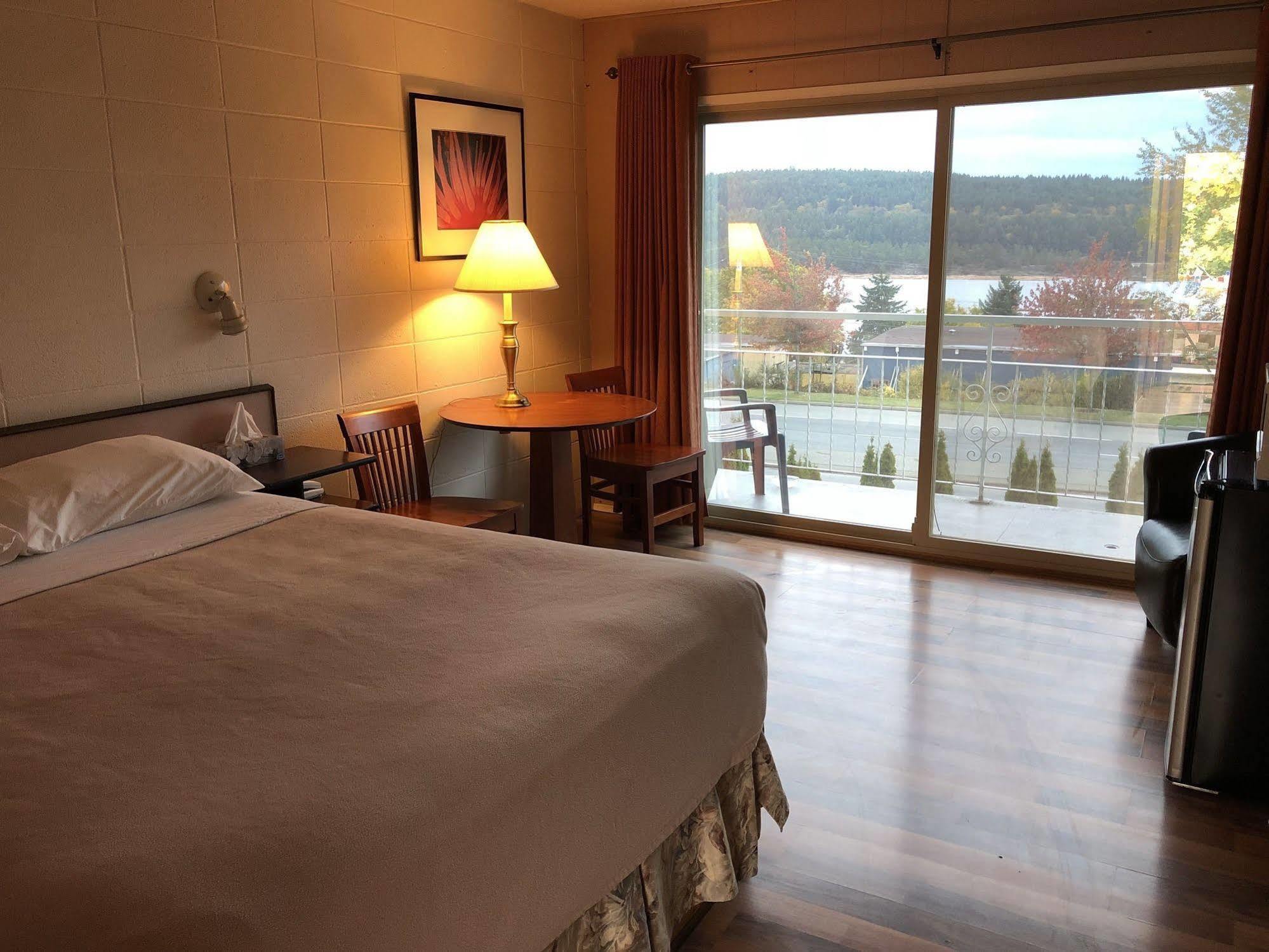 Holiday House Motel Ледисмит Экстерьер фото