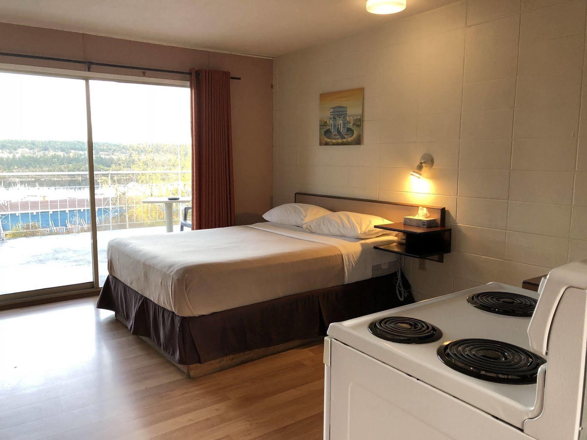 Holiday House Motel Ледисмит Экстерьер фото