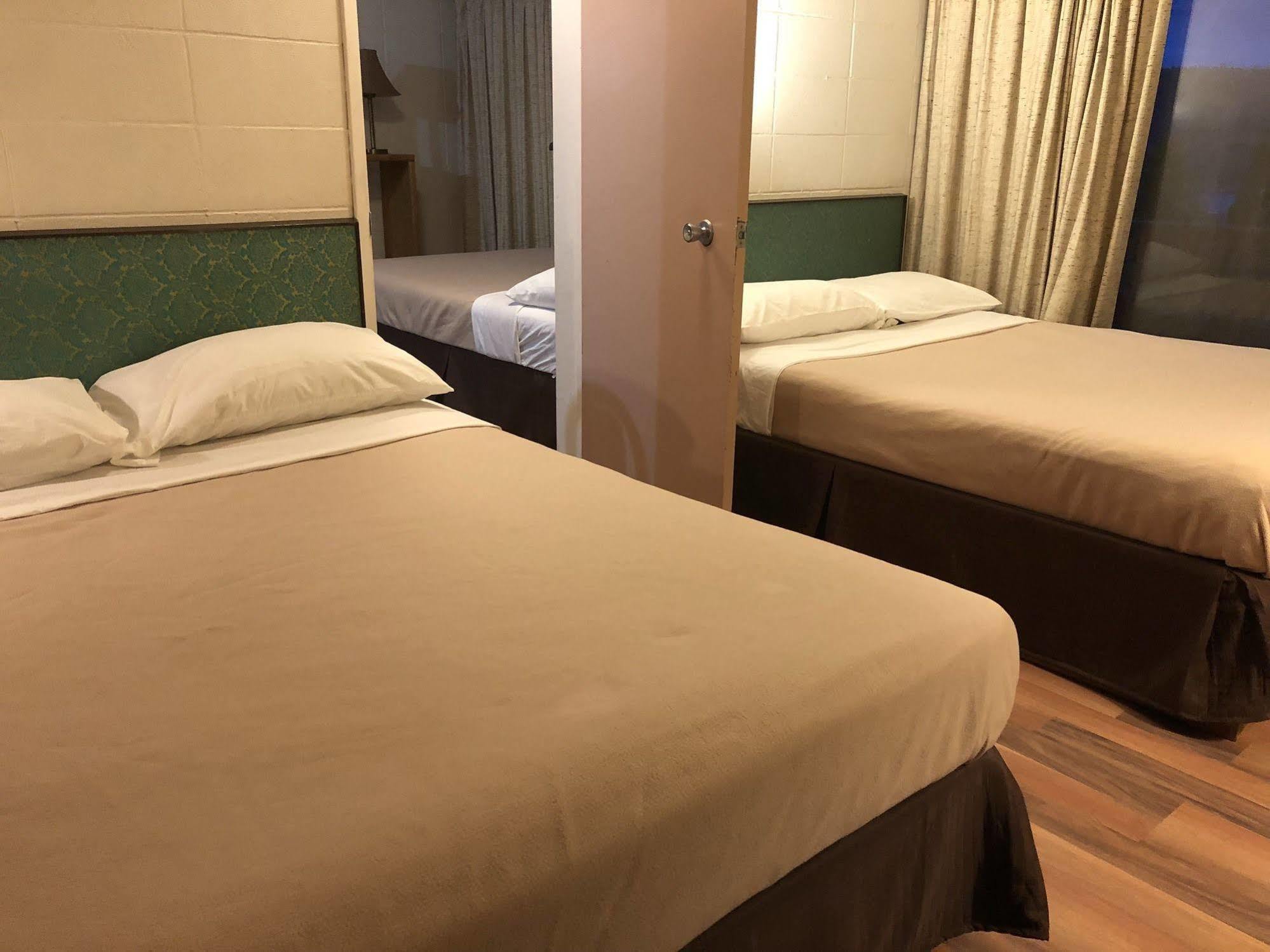 Holiday House Motel Ледисмит Экстерьер фото
