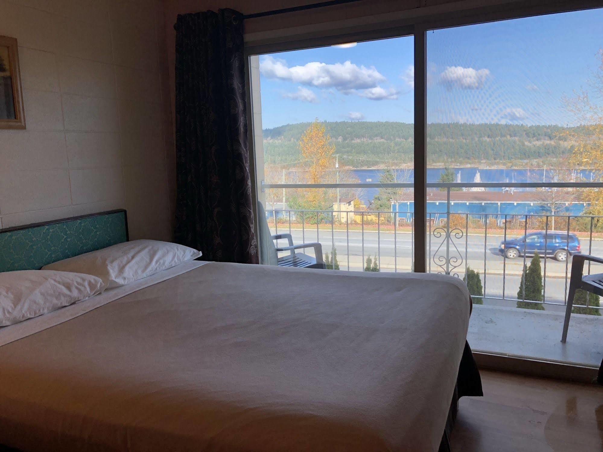 Holiday House Motel Ледисмит Экстерьер фото