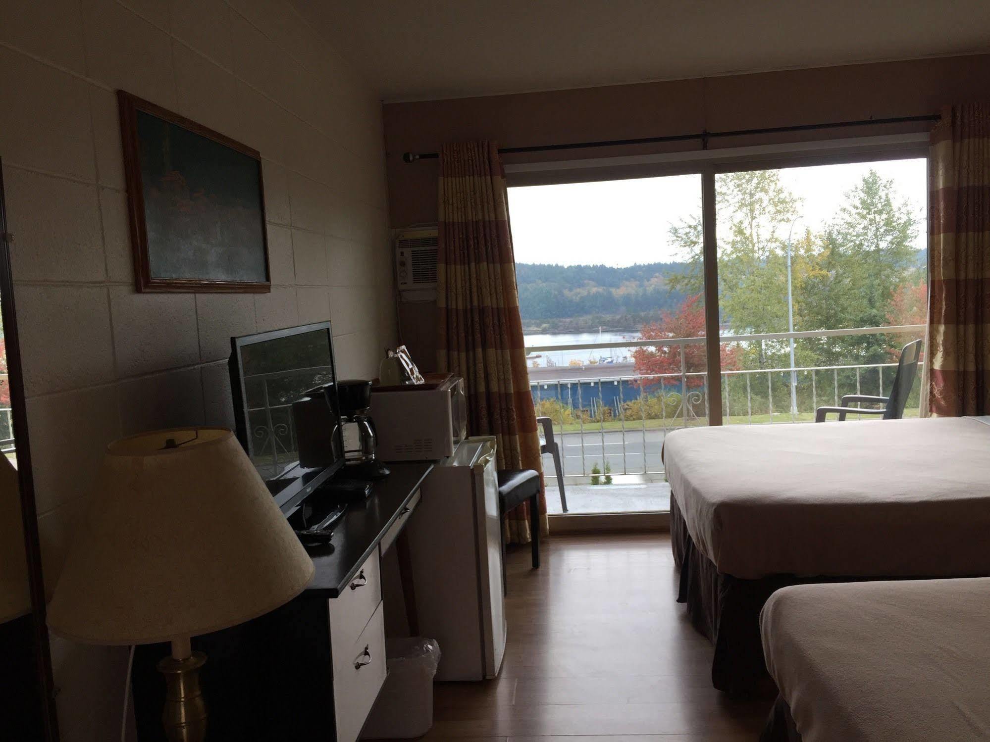 Holiday House Motel Ледисмит Экстерьер фото